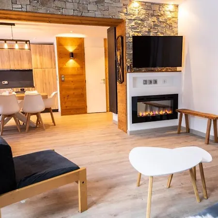 Superbe Vue, Acces Skis Aux Pieds, Tres Agreable Apartment *